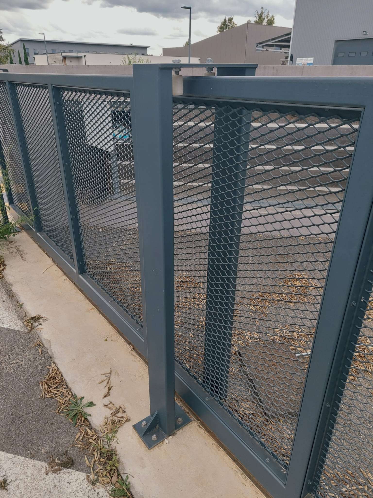 Portail en acier profilé