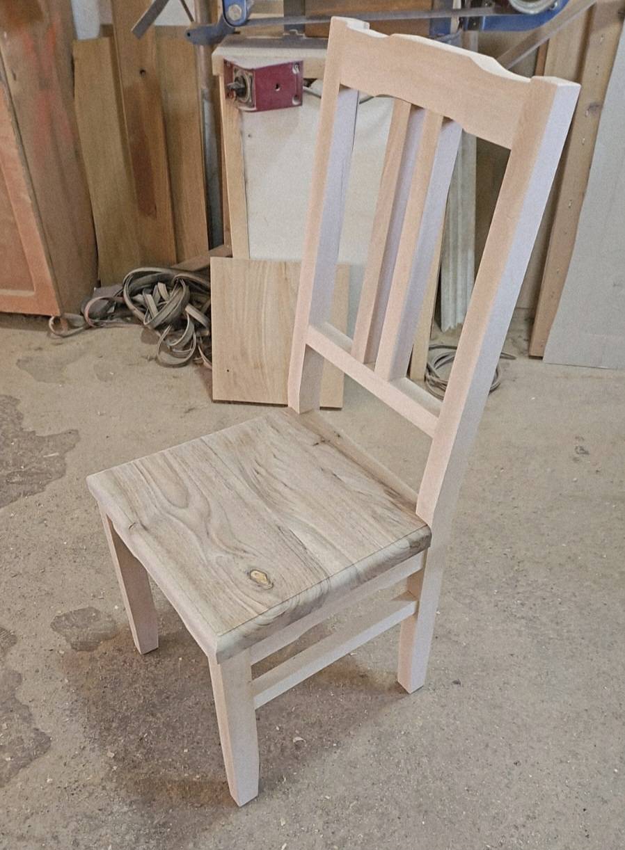 Chaise en bois de chêne blanc