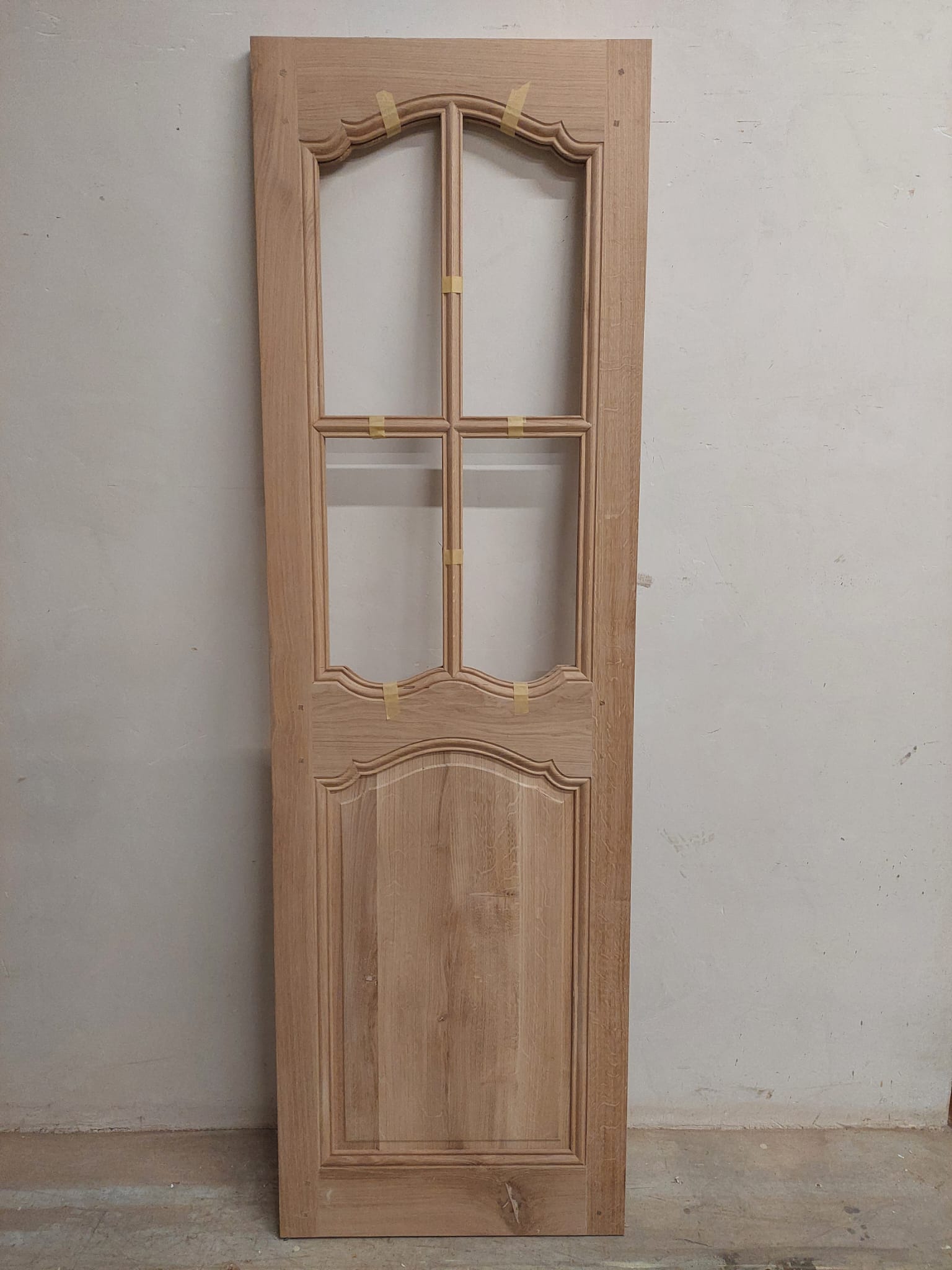Porte en bois de style moderne
